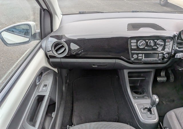 2013 VW UP photo 12