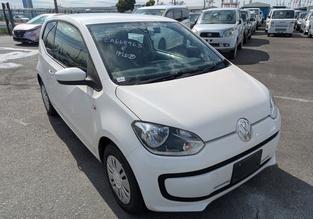 2013 VW UP photo 3