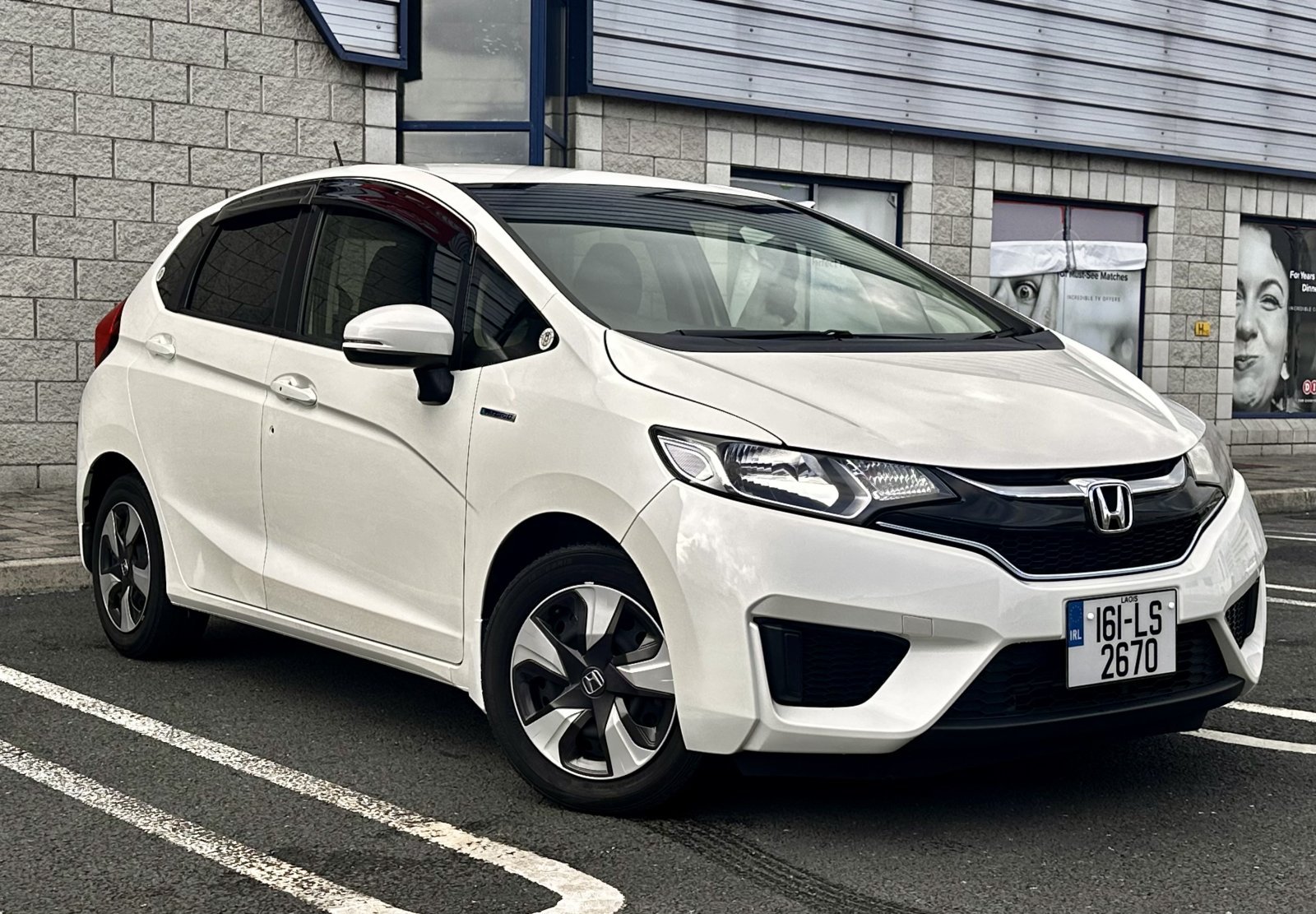 2016 HONDA FIT HYBRID photo 4
