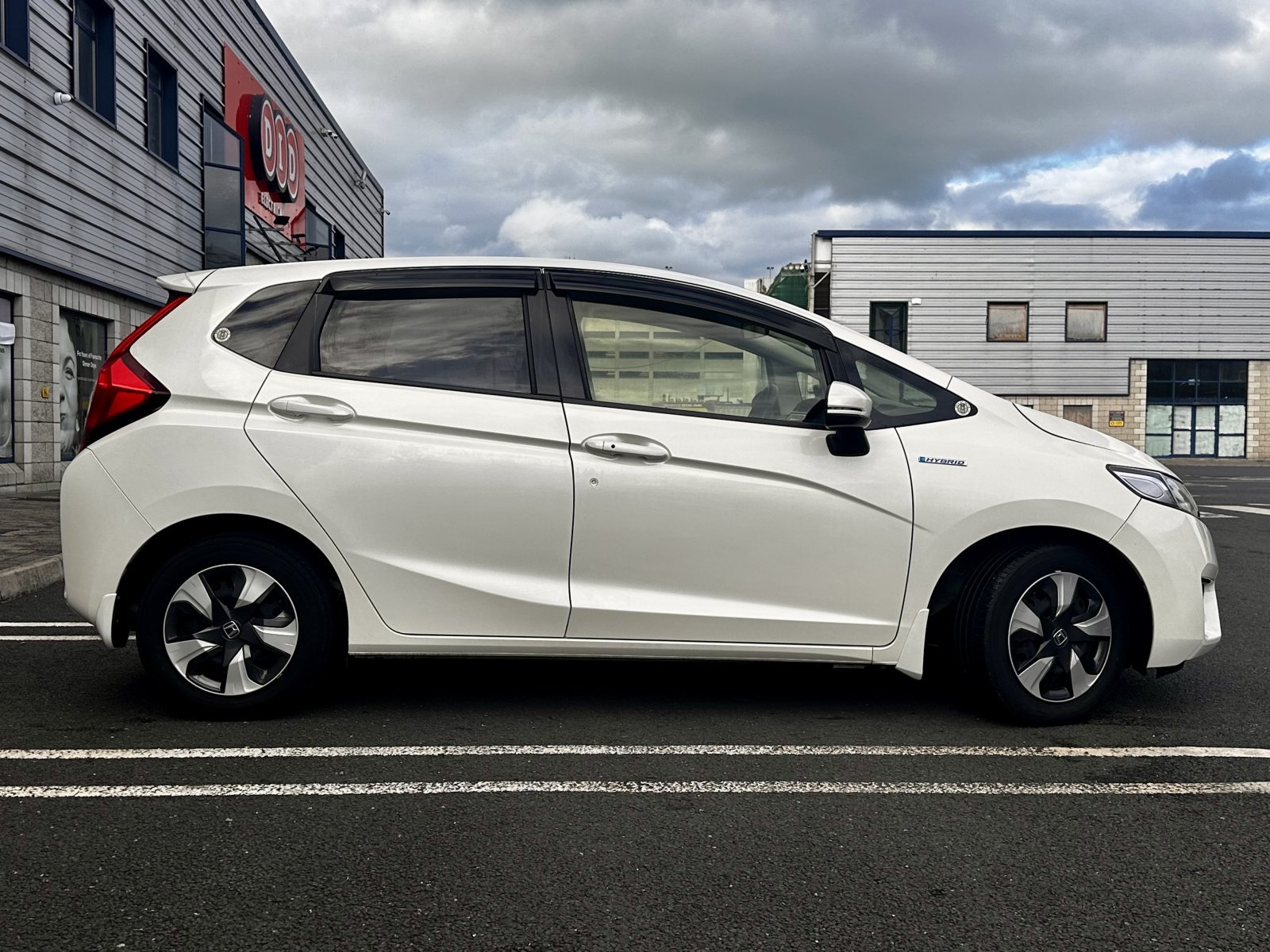2016 HONDA FIT HYBRID photo 5