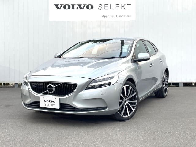 2017 VOLVO V40 photo 8