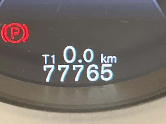 2015 VOLVO V40 photo 9