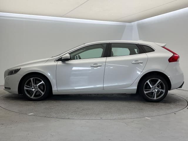 2015 VOLVO V40 photo 5