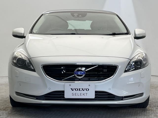 2015 VOLVO V40 photo 4