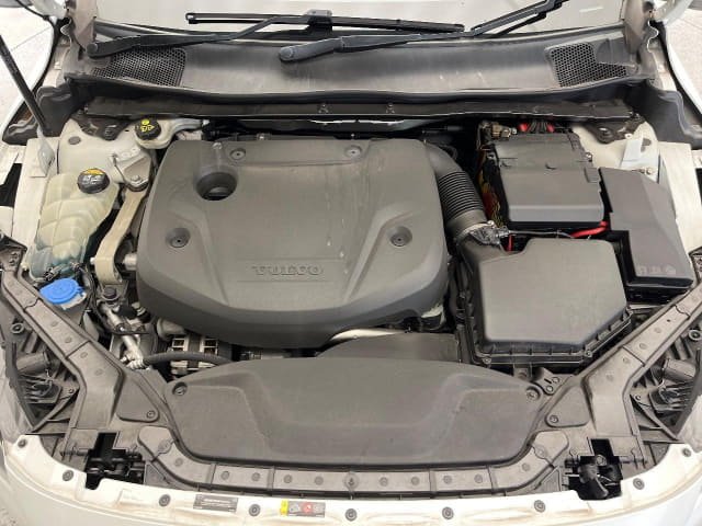 2015 VOLVO V40 photo 8