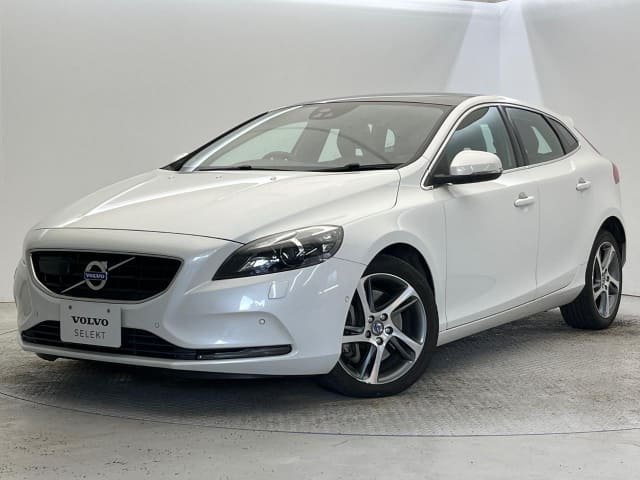 2015 VOLVO V40