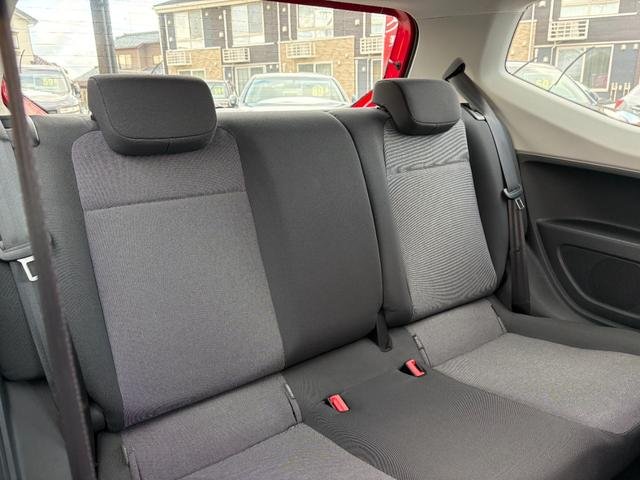 2013 VW UP photo 11