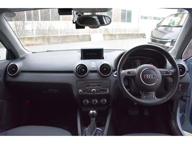 2013 AUDI A1 photo 12