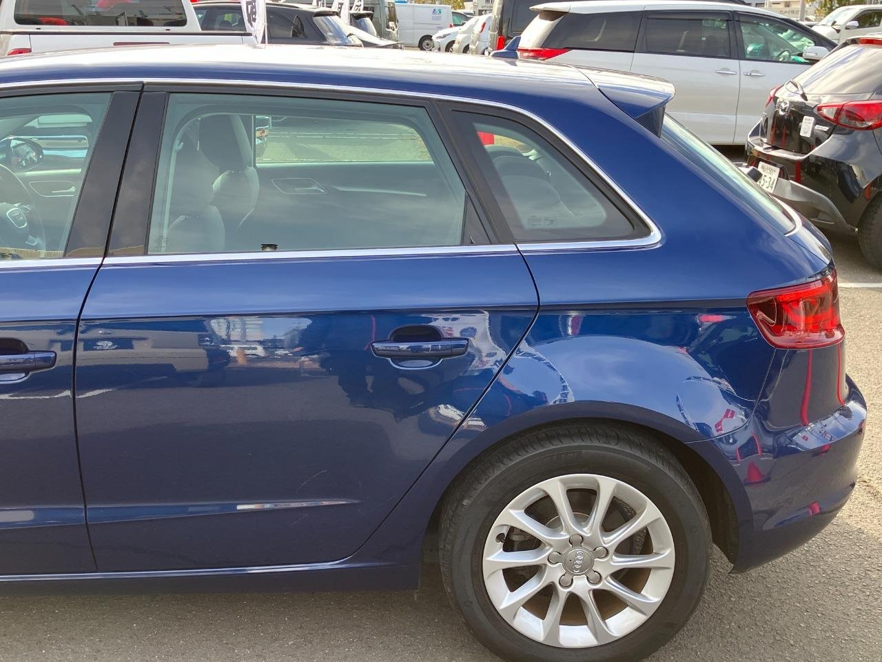 2016 AUDI A3 photo 4