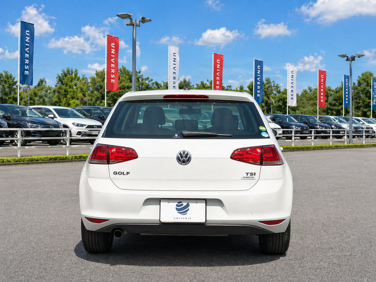 2016 VW GOLF Lounge Edition photo 2