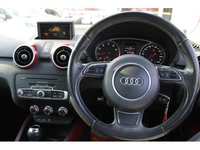2011 Audi A1 photo 11
