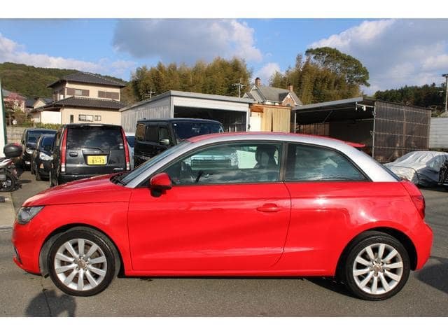 2011 Audi A1 photo 8