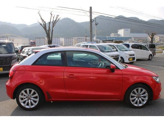 2011 Audi A1 photo 4