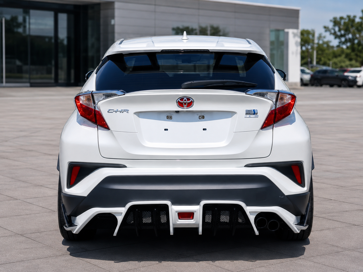 2017 TOYOTA CHR Hybrid photo 4