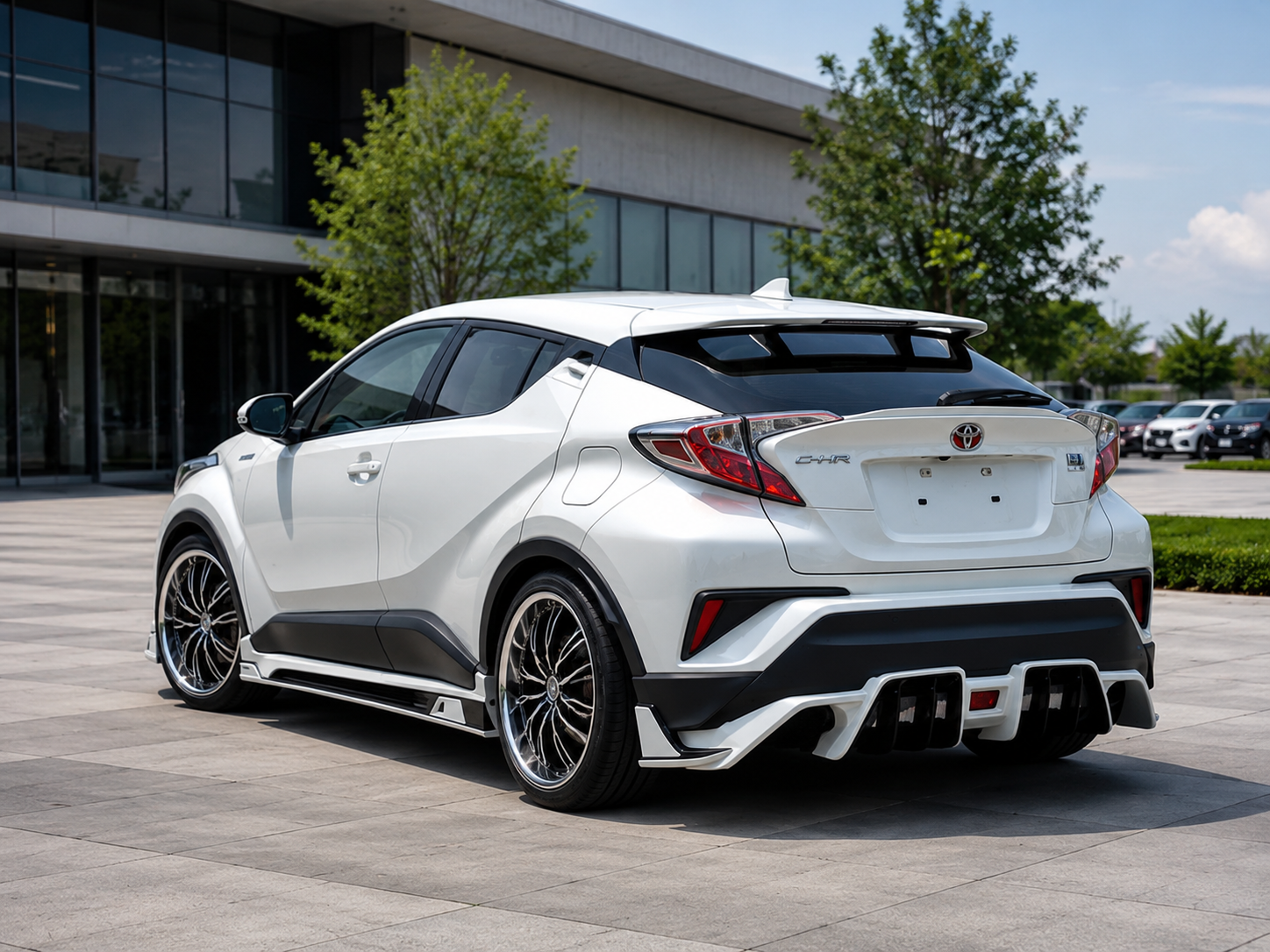 2017 TOYOTA CHR Hybrid photo 3