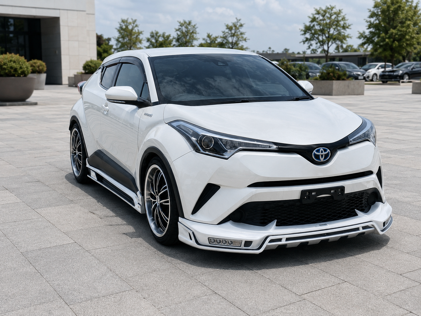 2017 TOYOTA CHR Hybrid photo 6