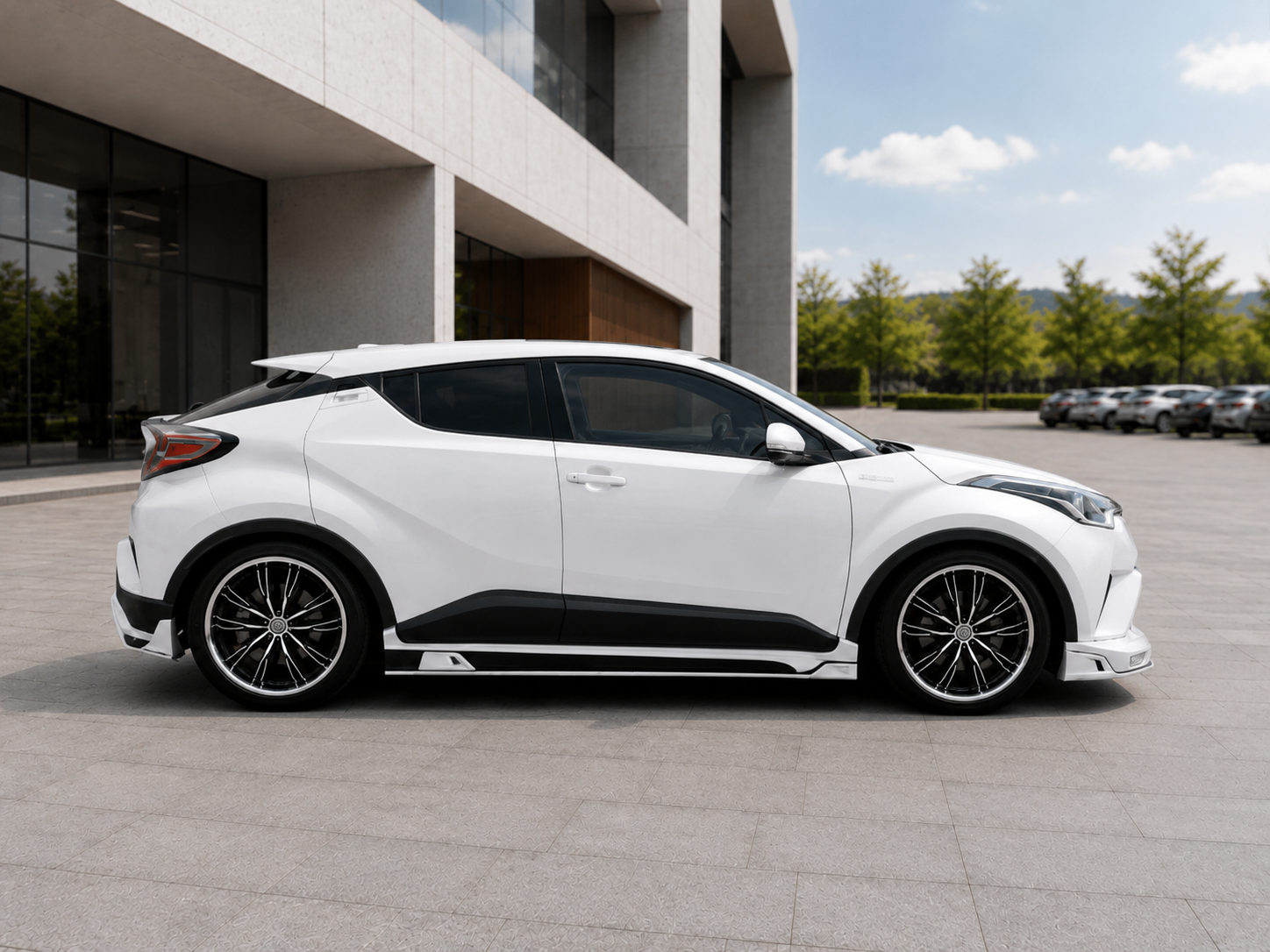 2017 TOYOTA CHR Hybrid photo 5