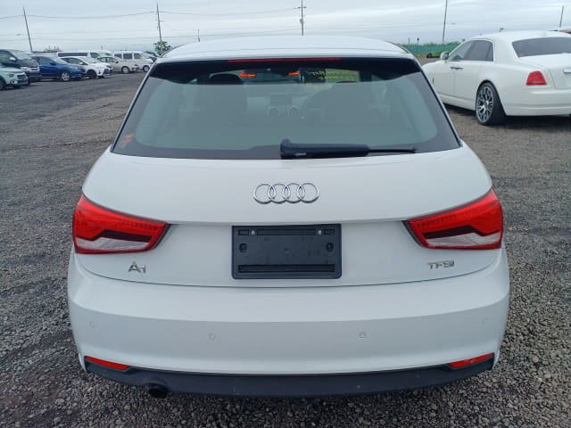2018 AUDI A1 photo 4