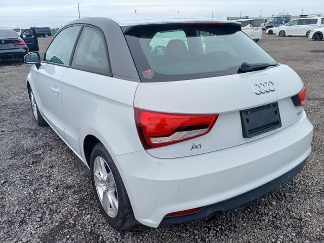2018 AUDI A1 photo 3