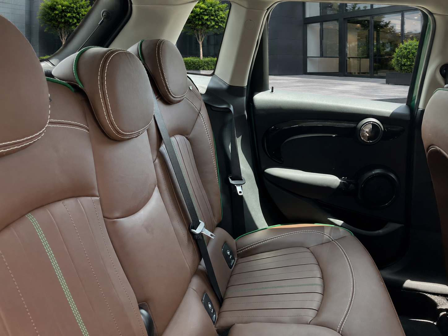 2019 MINI Cooper photo 12