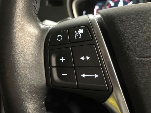 2018 VOLVO V40 photo 10