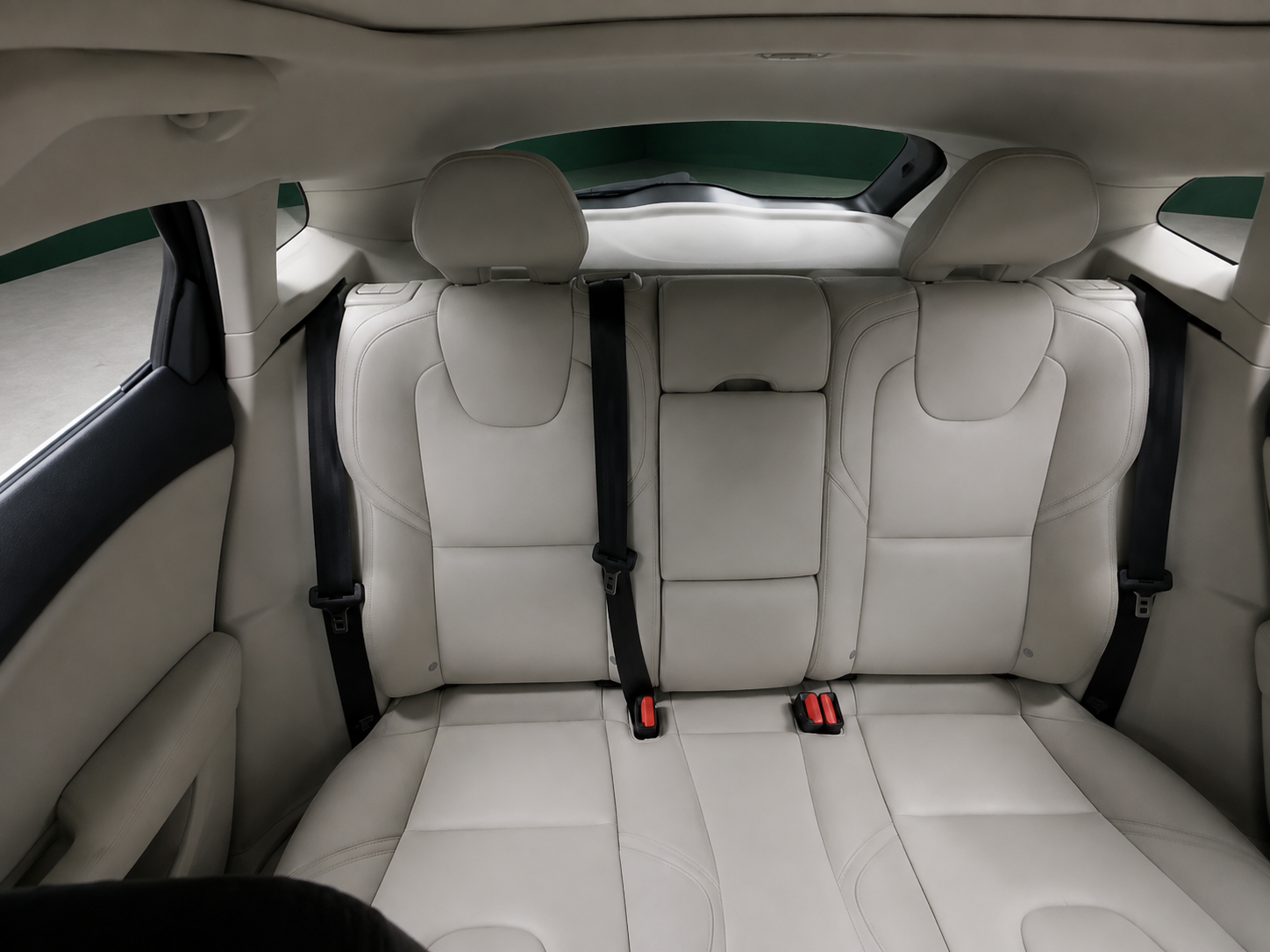 2016 VOLVO V40 photo 5