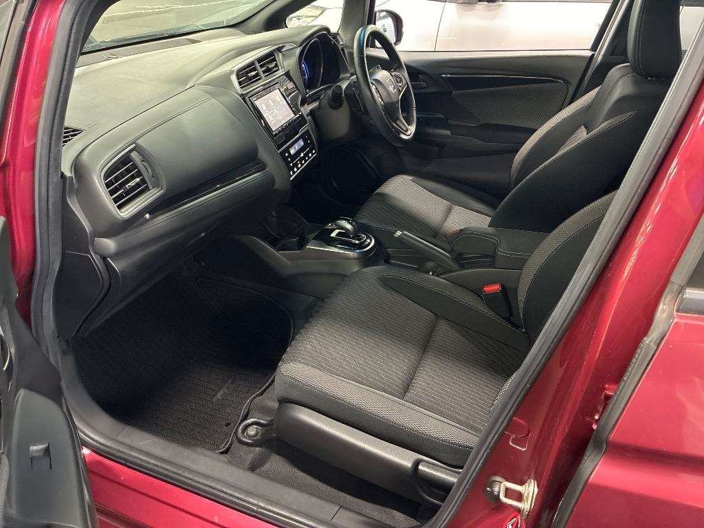2018 Honda FIT HYBRID photo 8