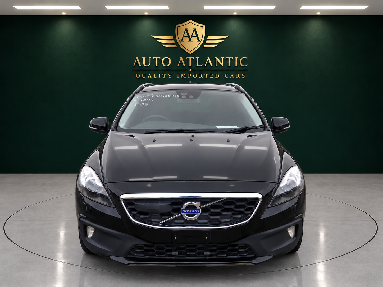 2016 VOLVO V40 photo 2