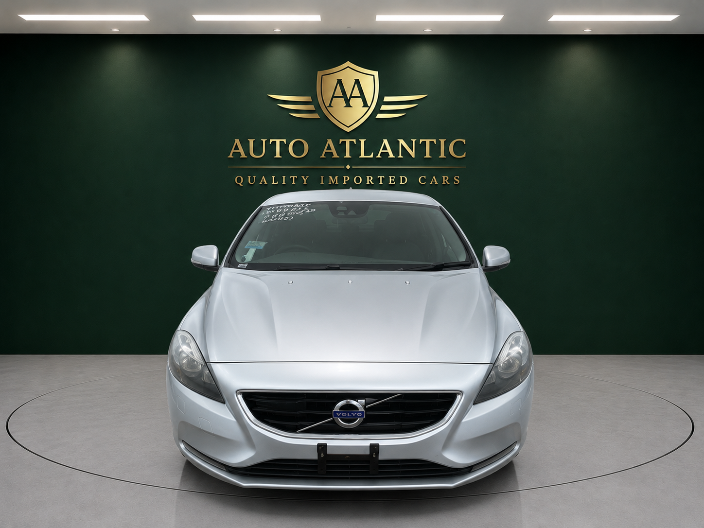 2015 VOLVO V40 photo 2