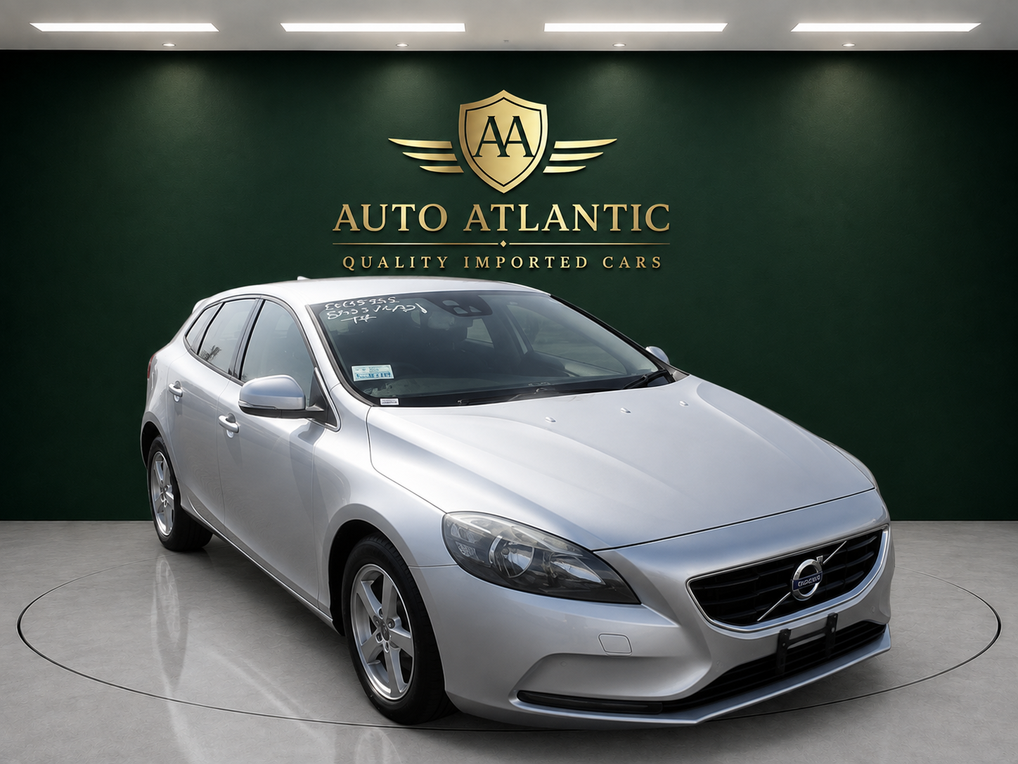 2015 VOLVO V40 photo 3