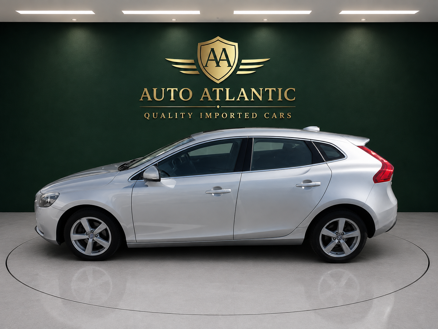 2015 VOLVO V40 photo 8