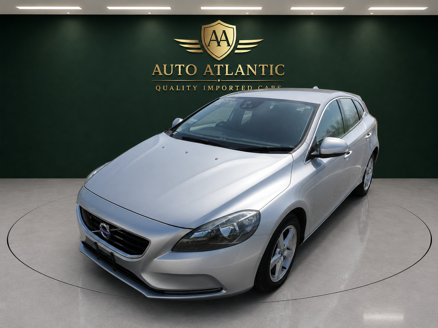 2015 VOLVO V40