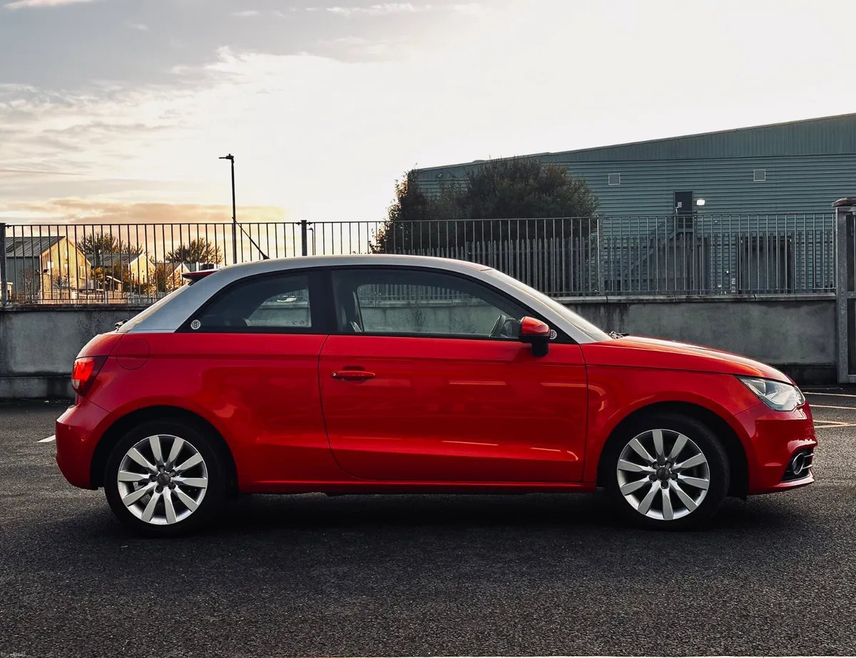 2011 Audi A1 photo 11