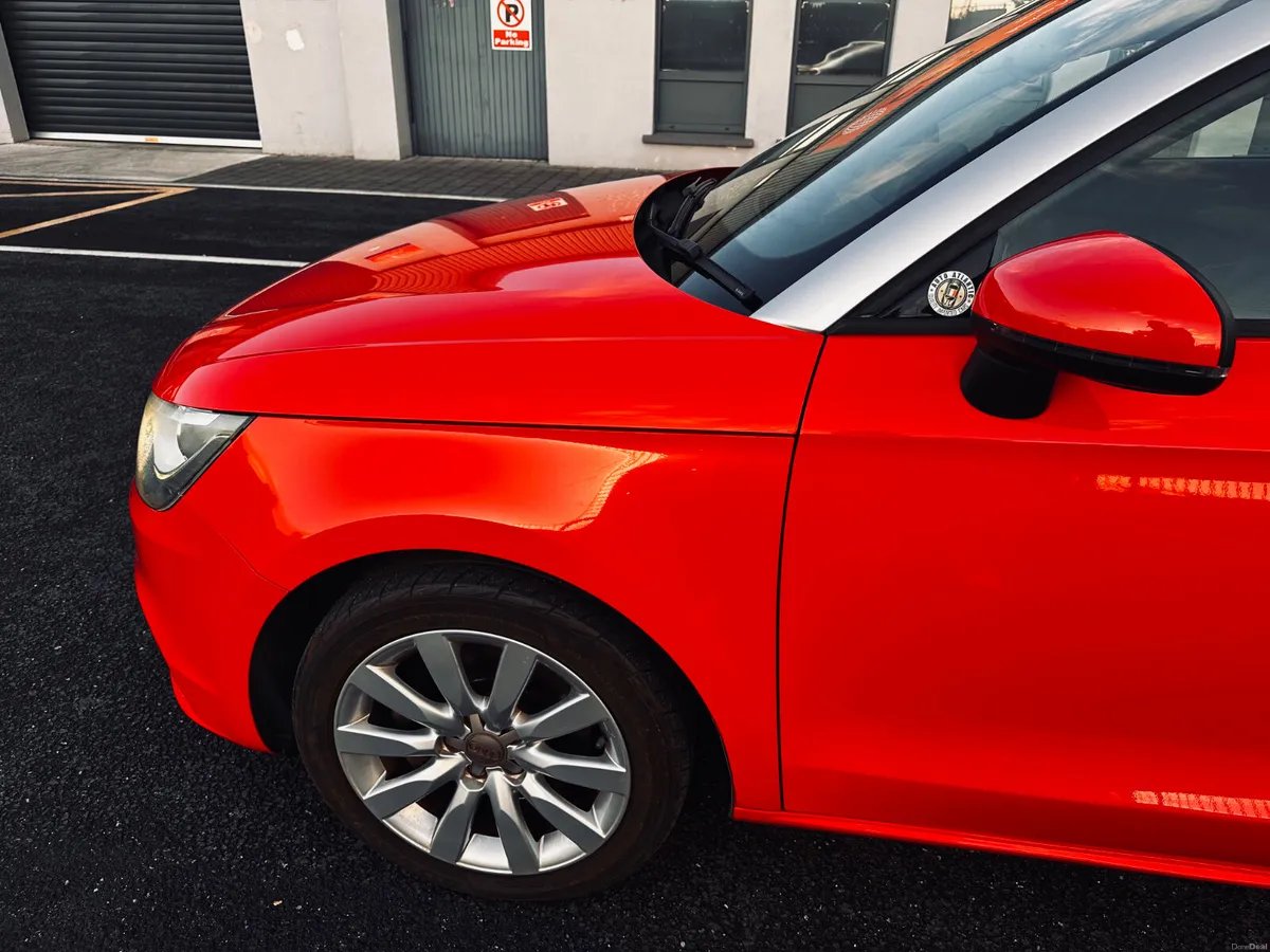 2011 Audi A1 photo 5