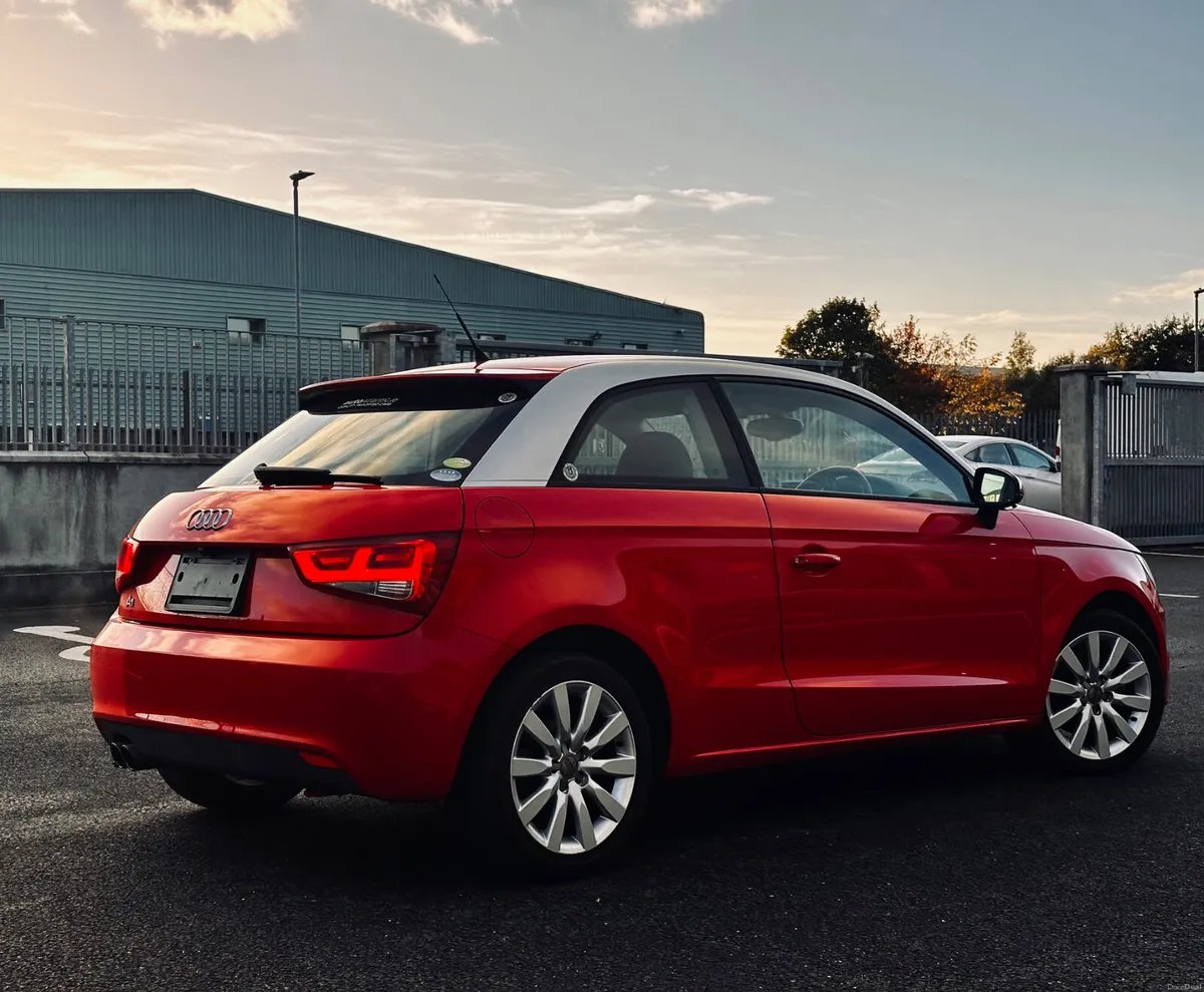 2011 Audi A1 photo 9