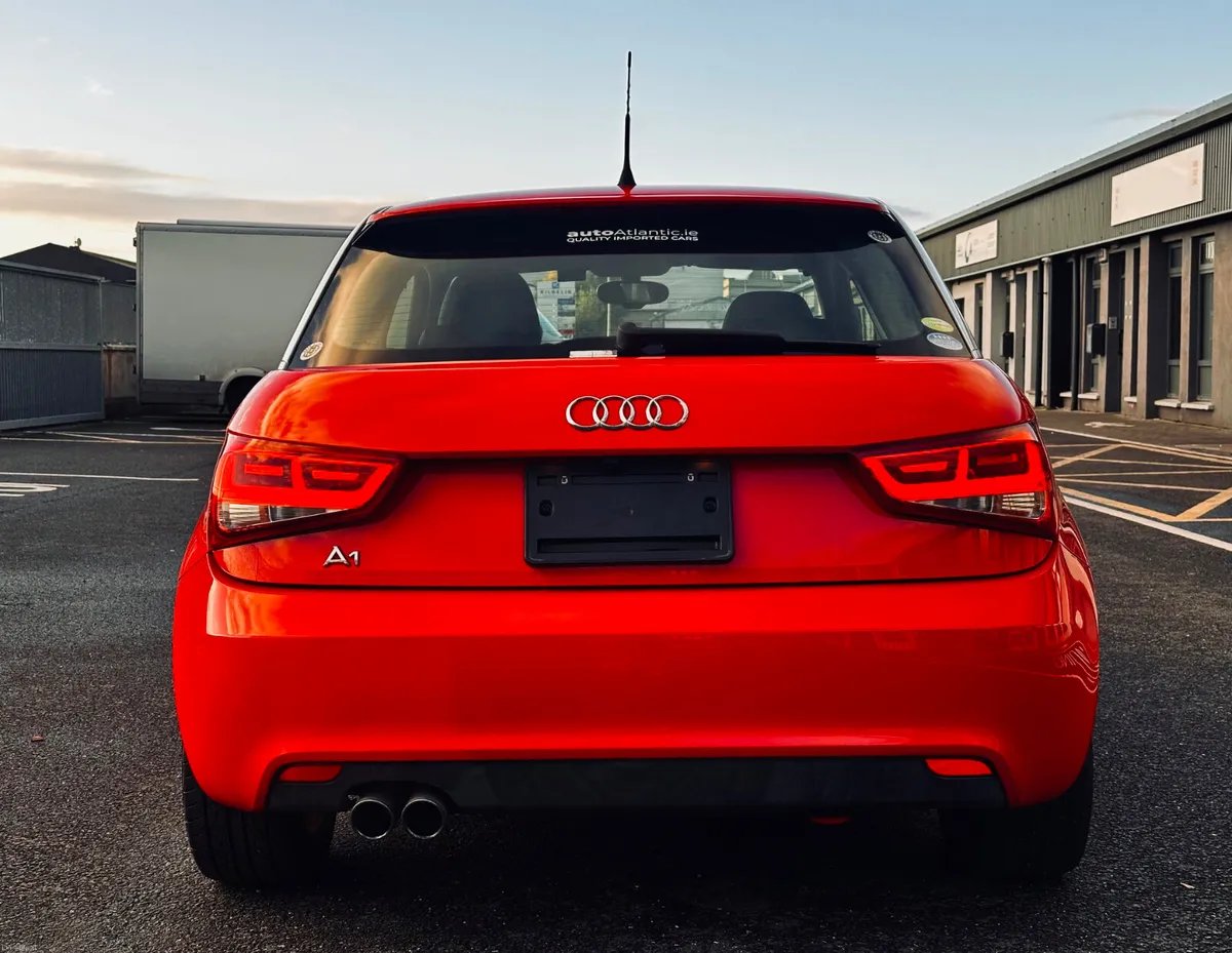 2011 Audi A1 photo 8