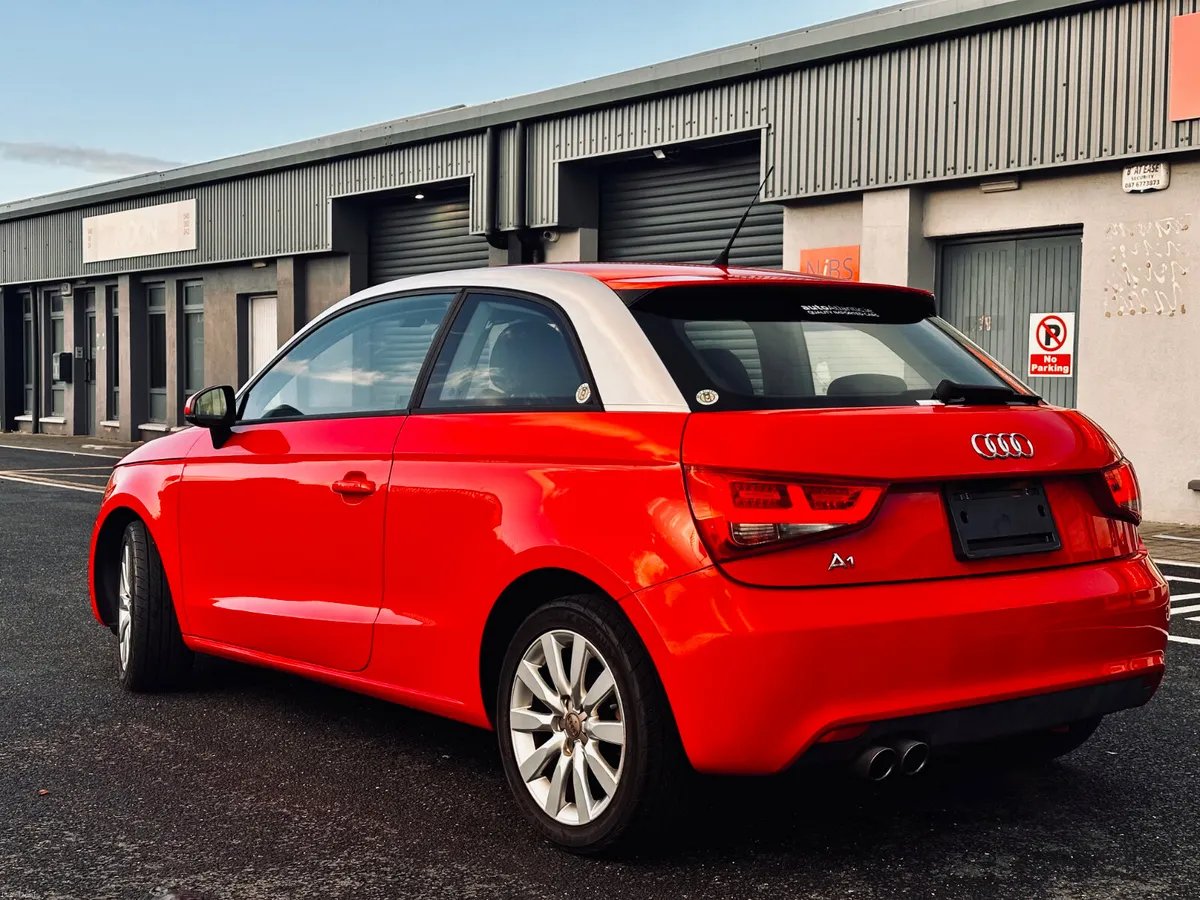 2011 Audi A1 photo 7