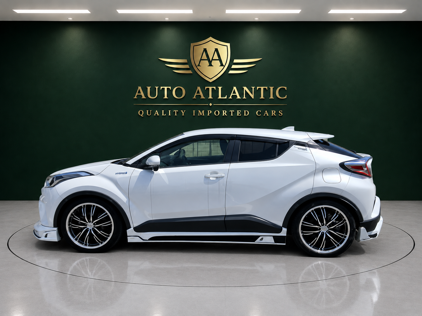 2017 TOYOTA CHR Hybrid photo 4