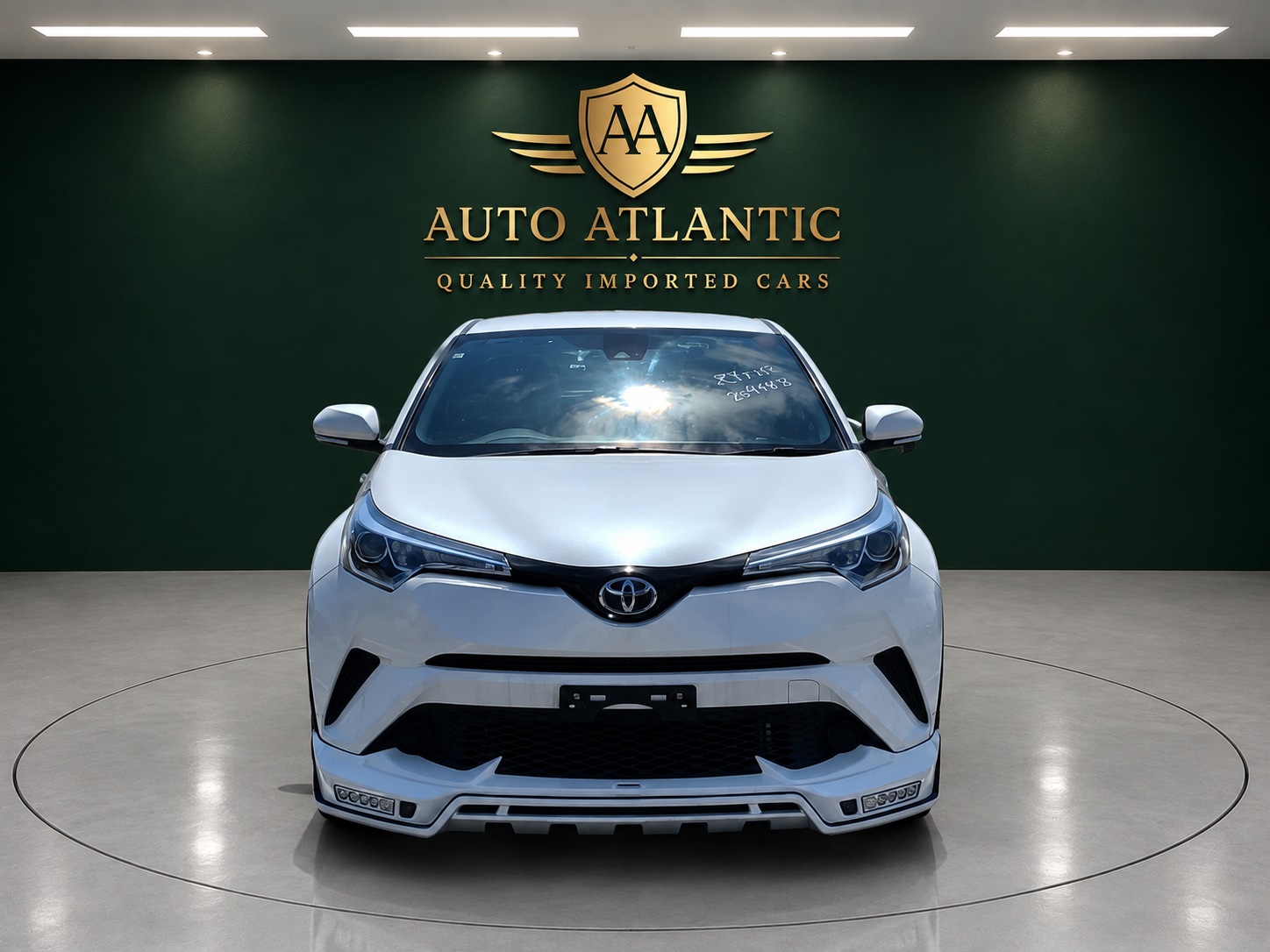 2017 TOYOTA CHR Hybrid photo 2