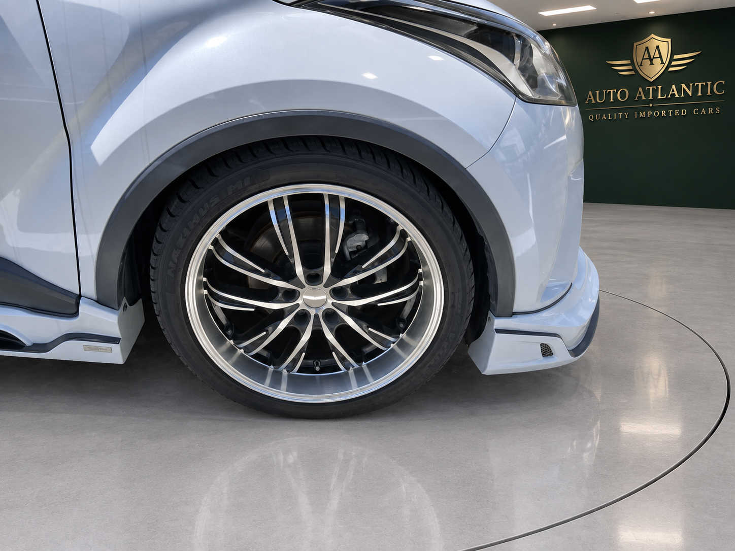 2017 TOYOTA CHR Hybrid photo 9