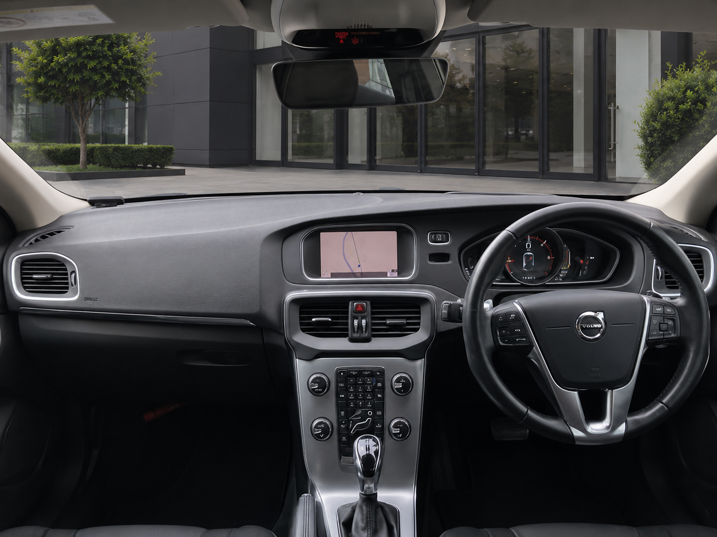 2018 VOLVO V40 photo 8