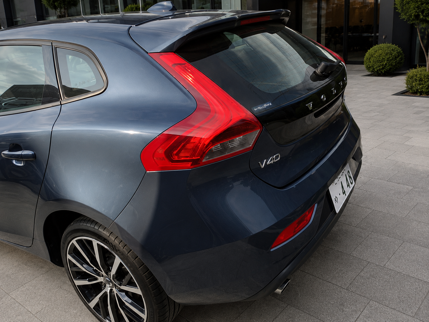 2018 VOLVO V40 photo 3