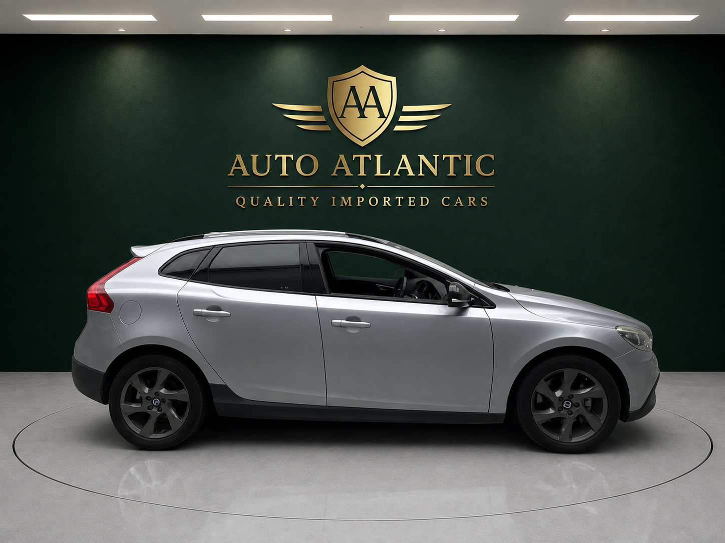 2015 VOLVO V40 D4 photo 5