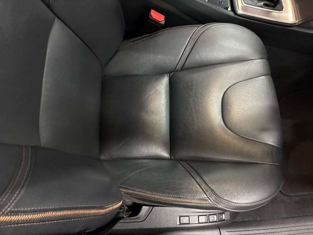 2015 VOLVO V40 D4 photo 10